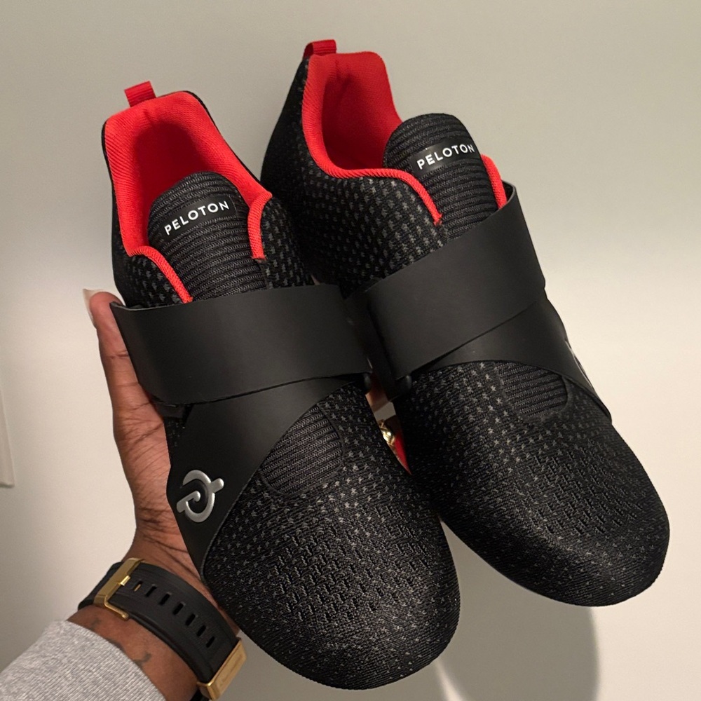 Peloton Men's Black and Red Athletic Shoes